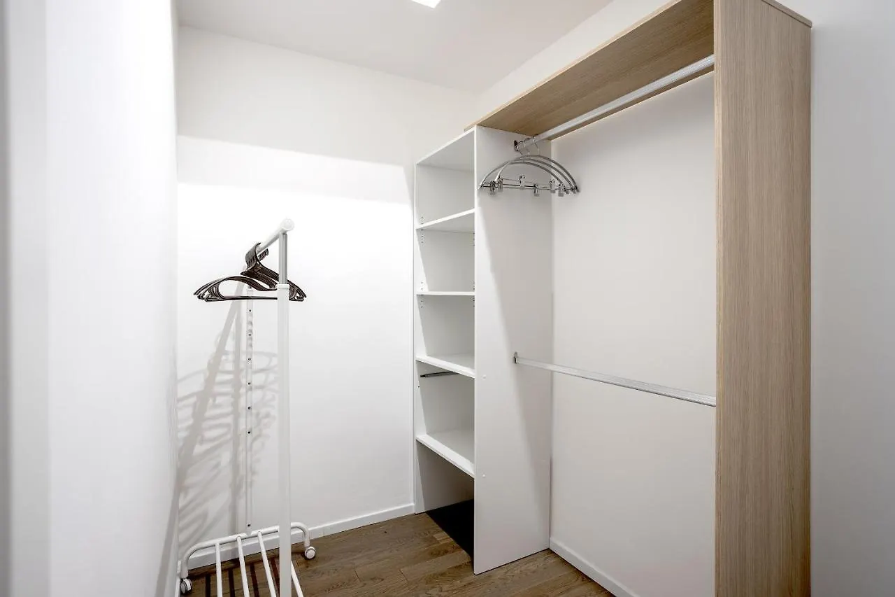 Navigli - Center Modern Suite, Fast Wi-Fi & Tram Milan 0*,  Italy