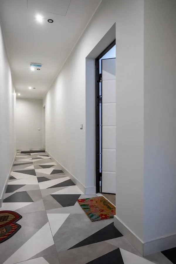 Apartment Navigli - Center Modern Suite, Fast Wi-Fi & Tram Milan Italy