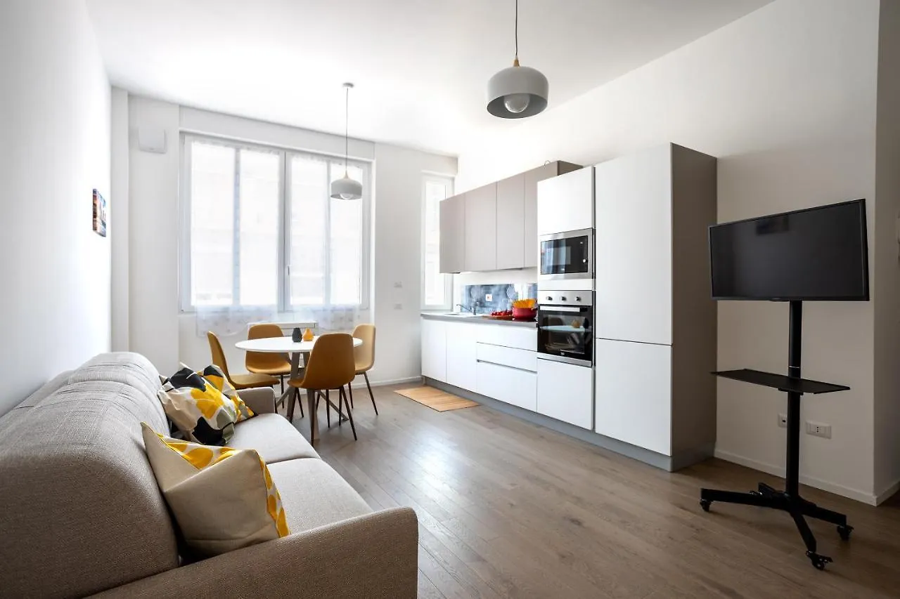 Navigli - Center Modern Suite, Fast Wi-Fi & Tram location