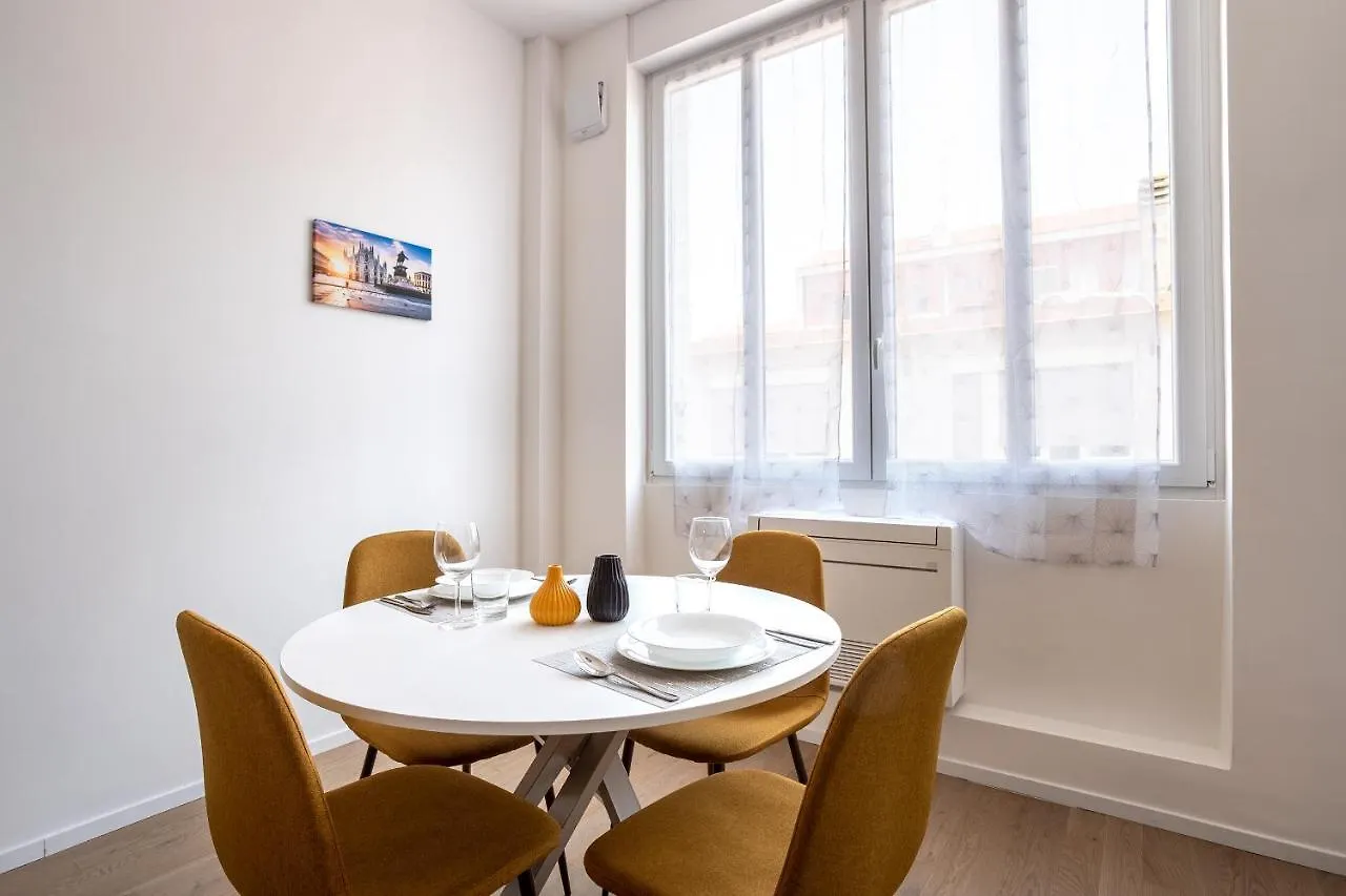 Navigli - Center Modern Suite, Fast Wi-Fi & Tram Milan Apartment